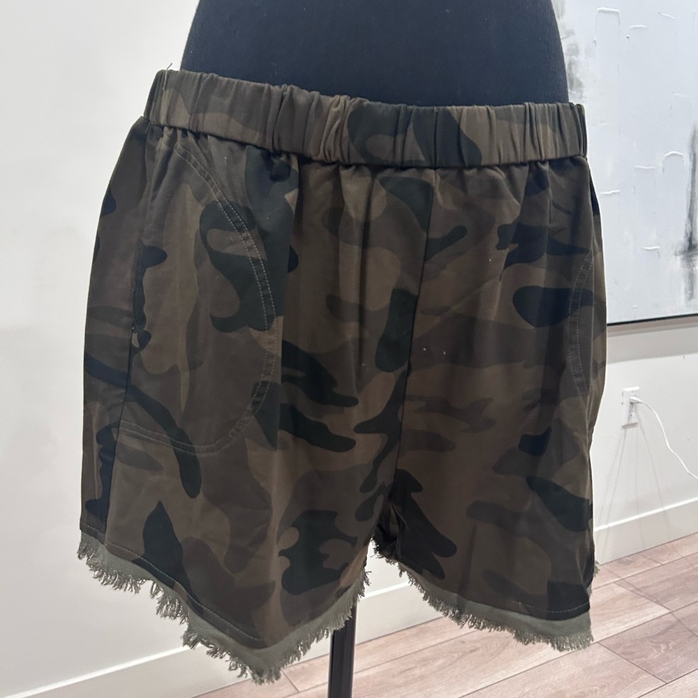 Umgee Olive Camouflage Women's Cargo Shorts